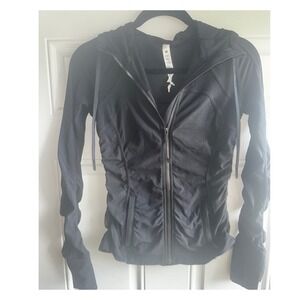 Lululemon Black Ruched Full Zip Hooded Jacket Thumbholes Women Size 4